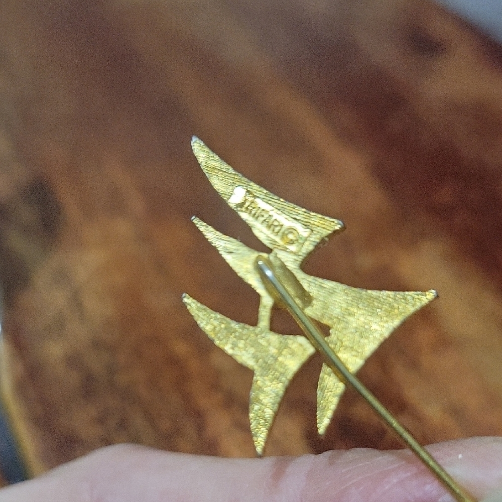 Trifari Gold Brooch - Picture 2 of 2